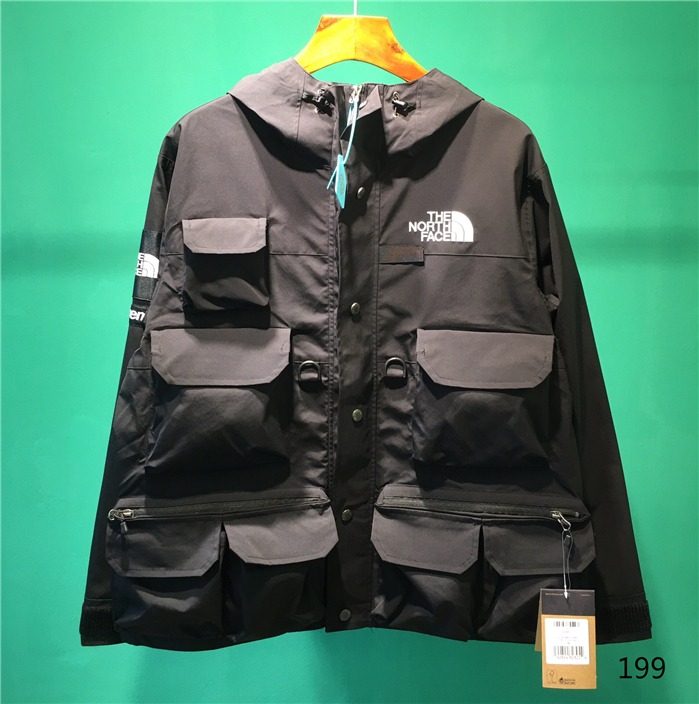 The North Face Men's Outwear 303